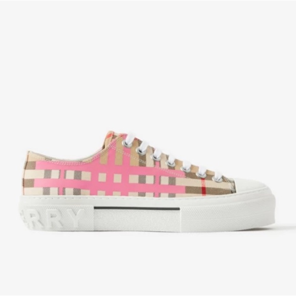 NWT $650 Burberry Pink vintage Check Low-top Sneakers plaid flats lace up pink